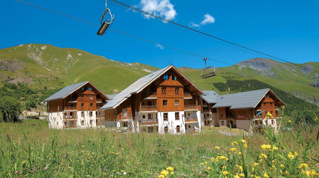 Ski verhuur Résidence Prestige l'Orée des Pistes - Saint Sorlin d'Arves - Buiten zomer