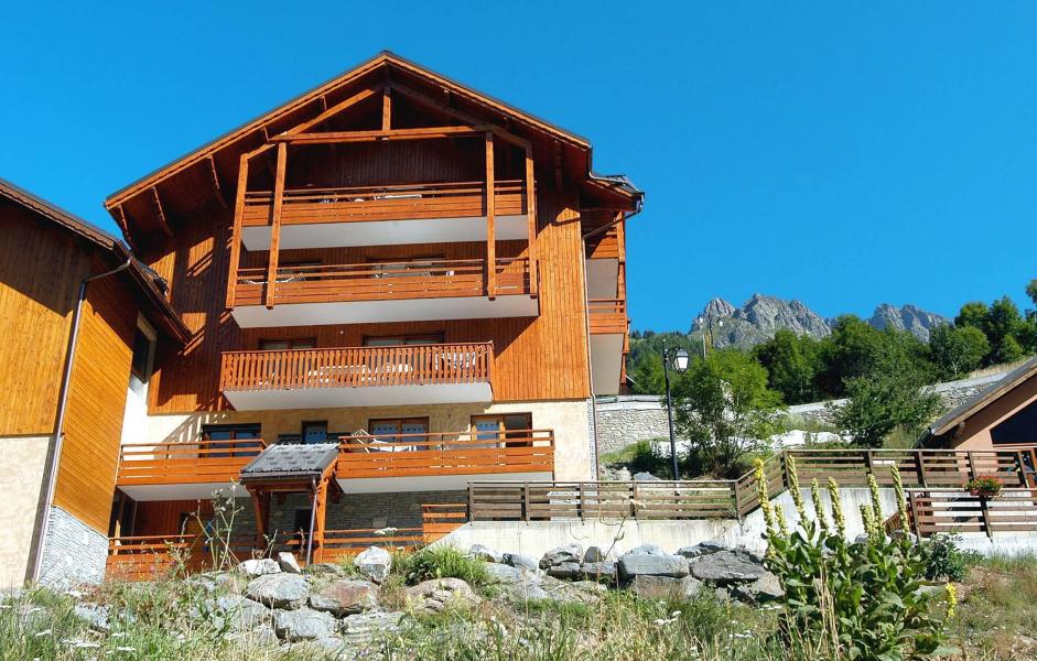 Rent in ski resort Résidence Prestige la Cascade - les Epinettes - Vaujany - Summer outside
