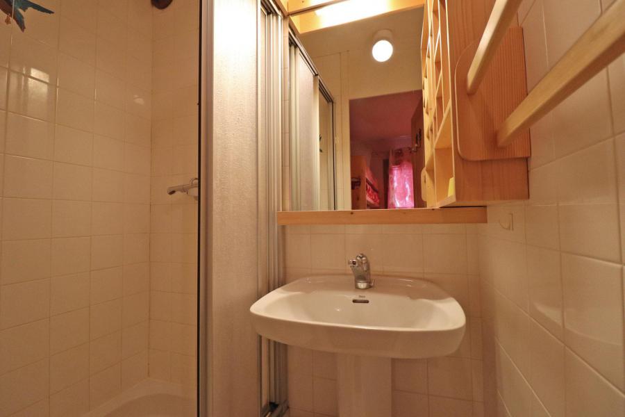 Vacaciones en montaña Apartamento 3 piezas cabina duplex para 7 personas (070) - Résidence Provères - Méribel-Mottaret - Cuarto de ducha