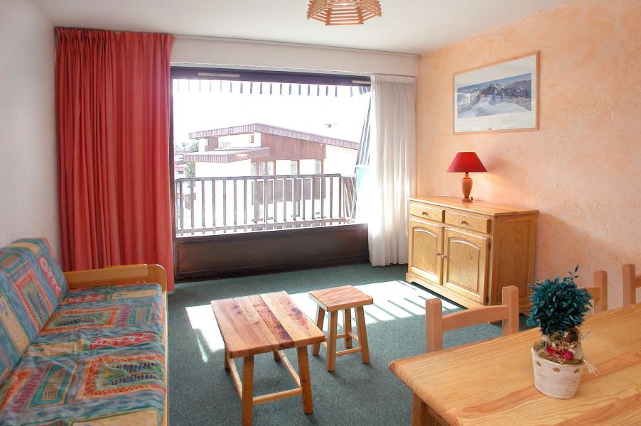 Holiday in mountain resort 2 room apartment sleeping corner 6 people - Résidence Quirlies - Les 2 Alpes - Living room