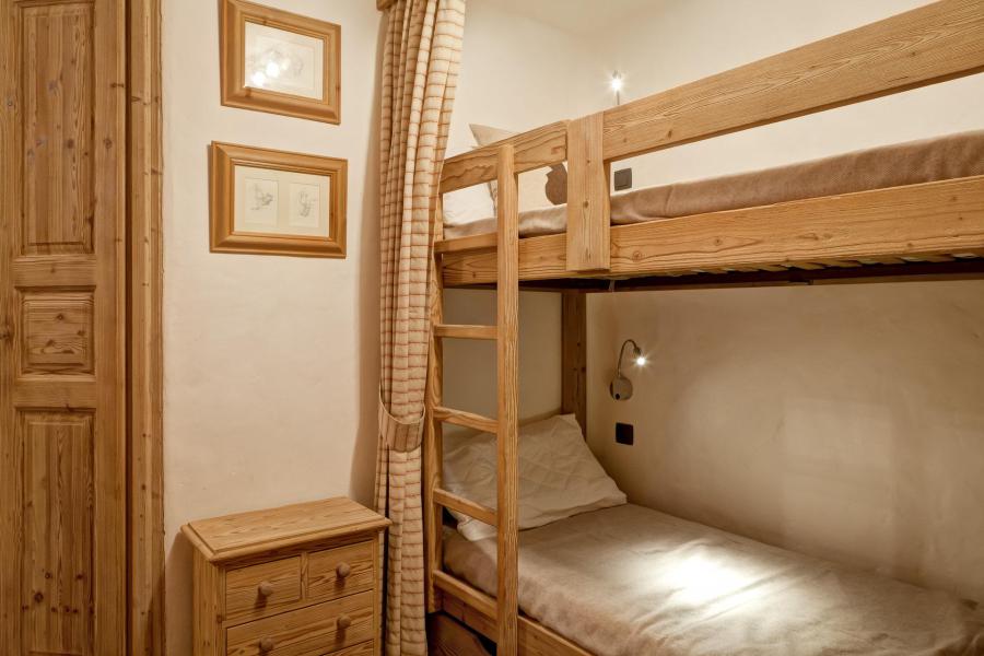 Holiday in mountain resort 2 room apartment sleeping corner 5 people (18) - Résidence Roc - Courchevel - Bedroom