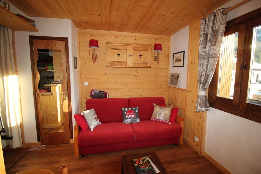 Holiday in mountain resort Studio sleeping corner 4 people (8) - Résidence Roche de Mio - Champagny-en-Vanoise - Living room