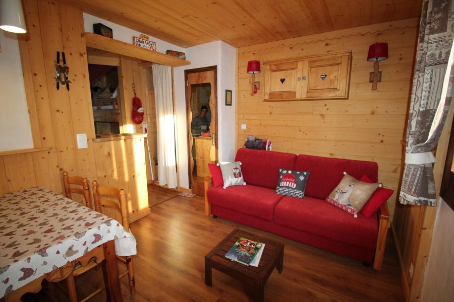 Holiday in mountain resort Studio sleeping corner 4 people (8) - Résidence Roche de Mio - Champagny-en-Vanoise - Living room