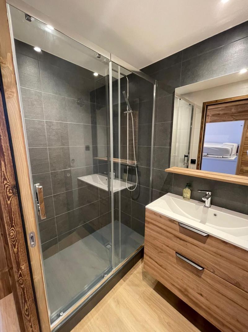 Holiday in mountain resort 2 room apartment sleeping corner 6 people (203) - Résidence Rond Point des Pistes A - Tignes - Shower room