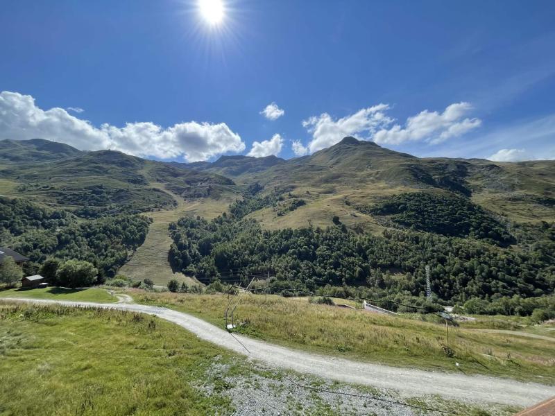 Vacances en montagne Studio cabine 4 personnes (509) - Résidence Sarvan - Les Menuires - Extérieur été
