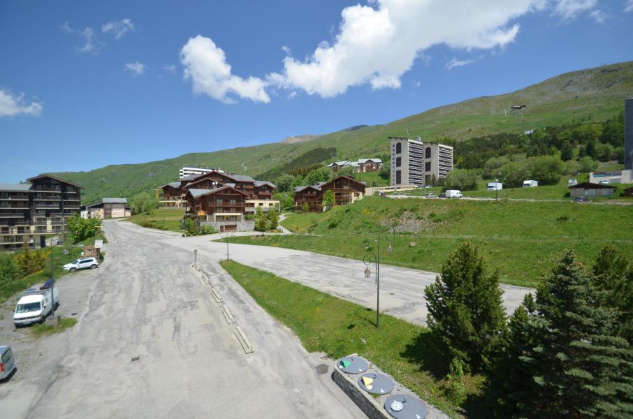 Location au ski Studio cabine 2 personnes (501) - Résidence Sarvan - Les Menuires - Extérieur été