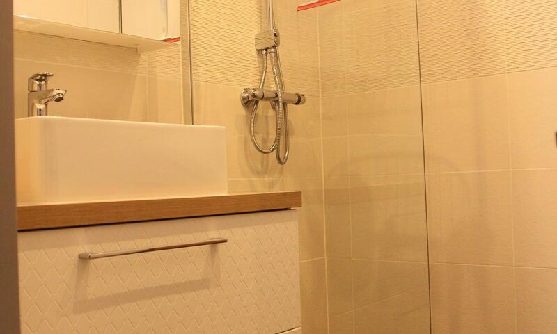 Holiday in mountain resort 2 room apartment 6 people (35m²-1) - Résidence Schuss - MH - Val Thorens - Shower room