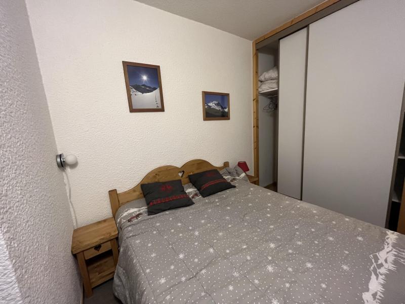 Urlaub in den Bergen 3-Zimmer-Holzhütte für 6 Personen (008) - Résidence Sérac - Méribel-Mottaret - Schlafzimmer