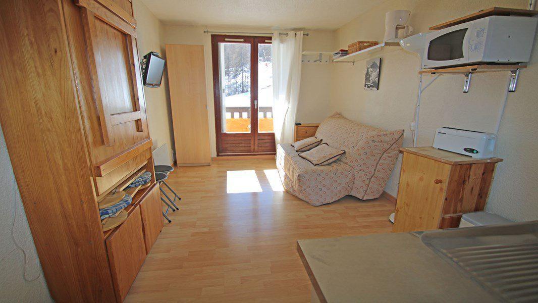 Holiday in mountain resort Studio sleeping corner 4 people (206) - Résidence Serac - Puy-Saint-Vincent - Living room