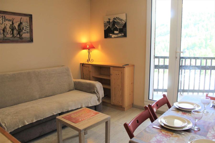 Holiday in mountain resort 1 room apartment sleeping corner 4 people (305) - Résidence Ski Soleil - Vars - Accommodation