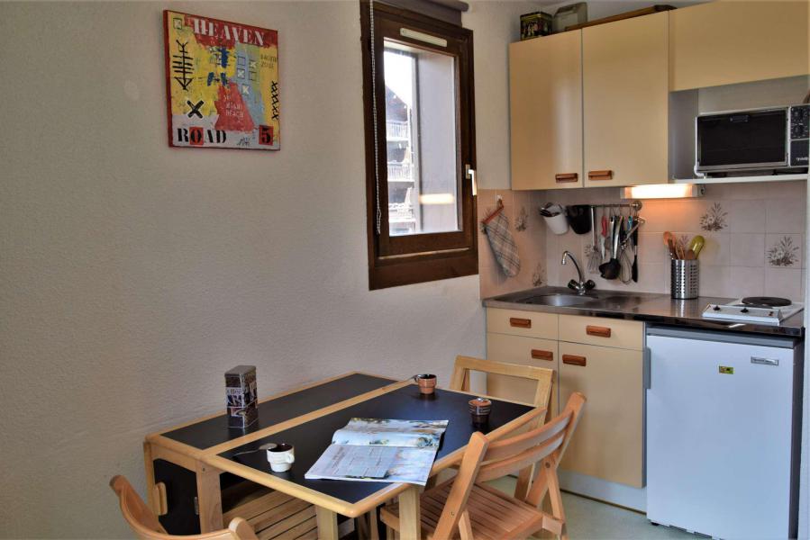 Vakantie in de bergen Appartement 2 kamers 4 personen (996) - Résidence Soldanelles - Risoul - Woonkamer