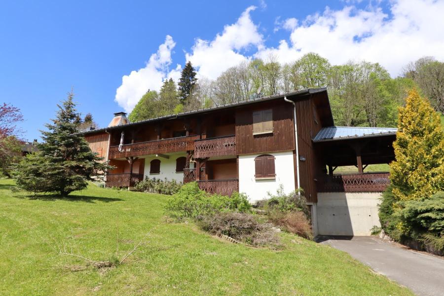 Rent in ski resort Studio mezzanine 4 people - Résidence Songy - Les Gets - Summer outside