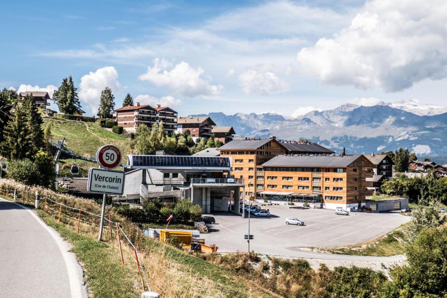 Ski verhuur Résidence Swisspeak Resorts Vercorin - Vercorin - Buiten zomer