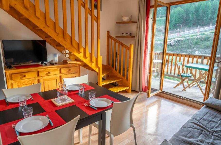 Urlaub in den Bergen 3 Zimmer Maisonettewohnung für 6 Personen (2205) - Résidence Terrasses du Soleil d'Or - Les Orres - Wohnzimmer
