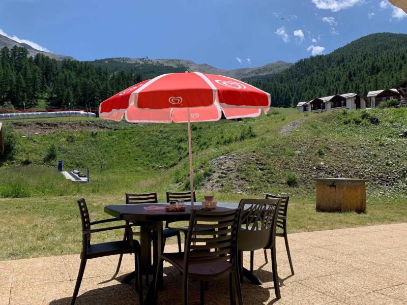 Skiverleih Résidence Terrasses du Soleil d'Or - Les Orres - Draußen im Sommer