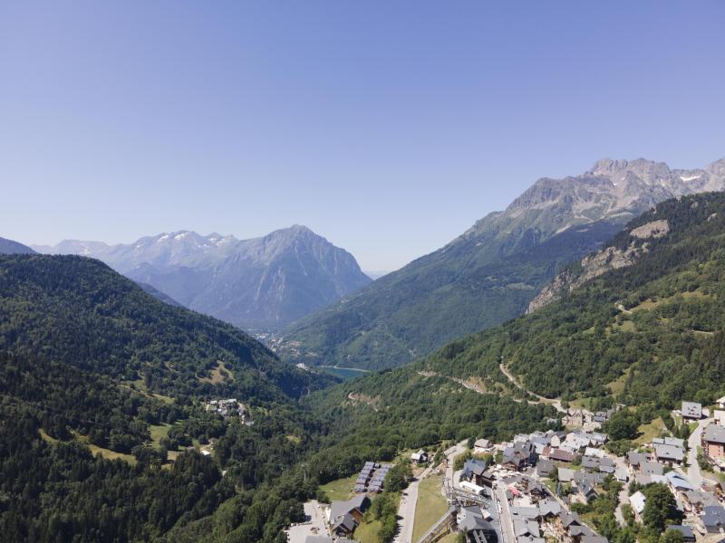 Wynajem na narty Résidence Terresens Les Edelweiss - Vaujany - Na zewnątrz latem