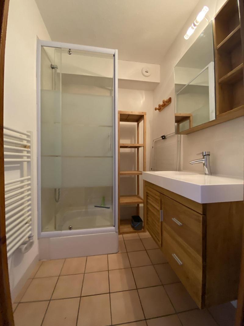 Holiday in mountain resort 2 room apartment sleeping corner 4 people (26) - Résidence Tigny - Valloire - Shower room