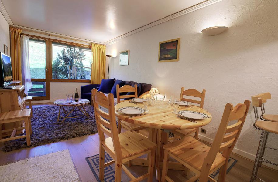 Vacances en montagne Appartement 2 pièces 4 personnes (11) - Résidence Trois Vallées - Courchevel - Table