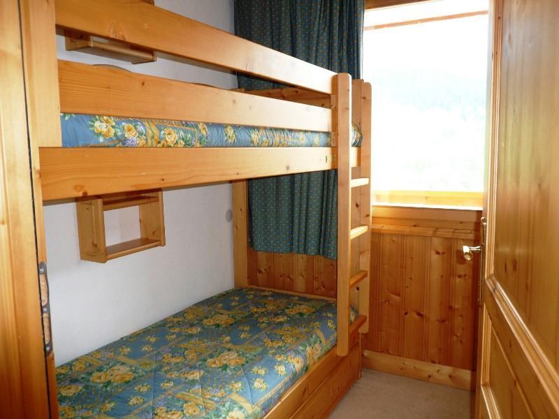 Holiday in mountain resort 2 room apartment 5 people (03) - Résidence Tsanteleina - Méribel - Bedroom
