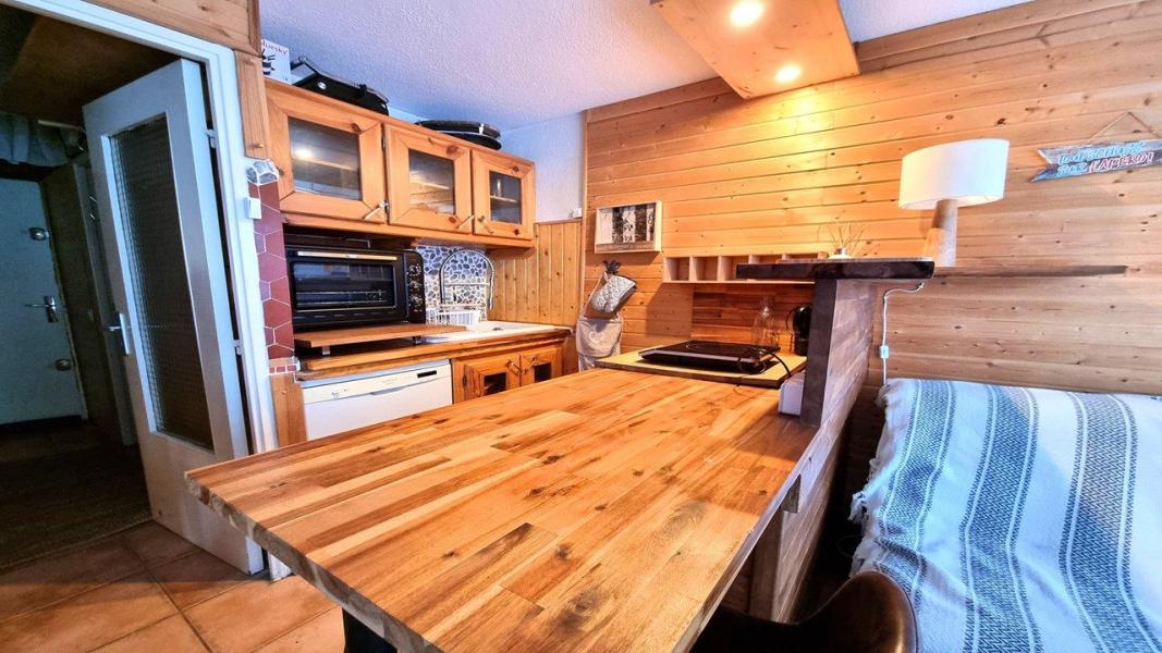 Holiday in mountain resort Studio 4 people (VG105) - Résidence Valgardena - Puy-Saint-Vincent - Accommodation