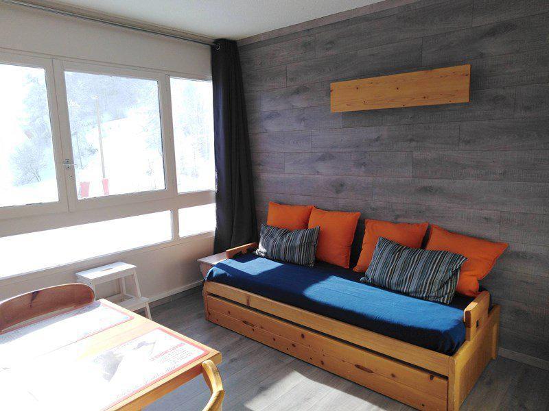 Holiday in mountain resort Studio sleeping corner 4 people (806) - Résidence Valgardena - Puy-Saint-Vincent - Bench seat