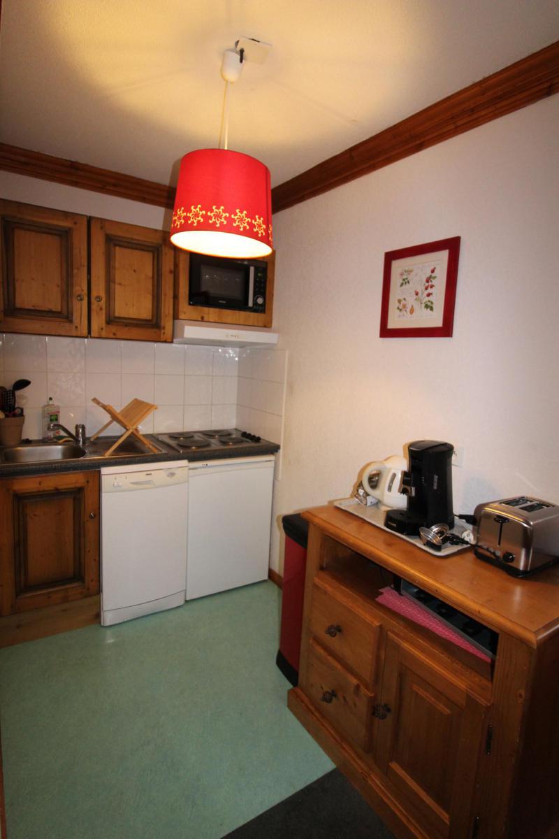 Holiday in mountain resort 3 room apartment 6 people (B32) - Résidence Valmonts - Val Cenis - Kitchen