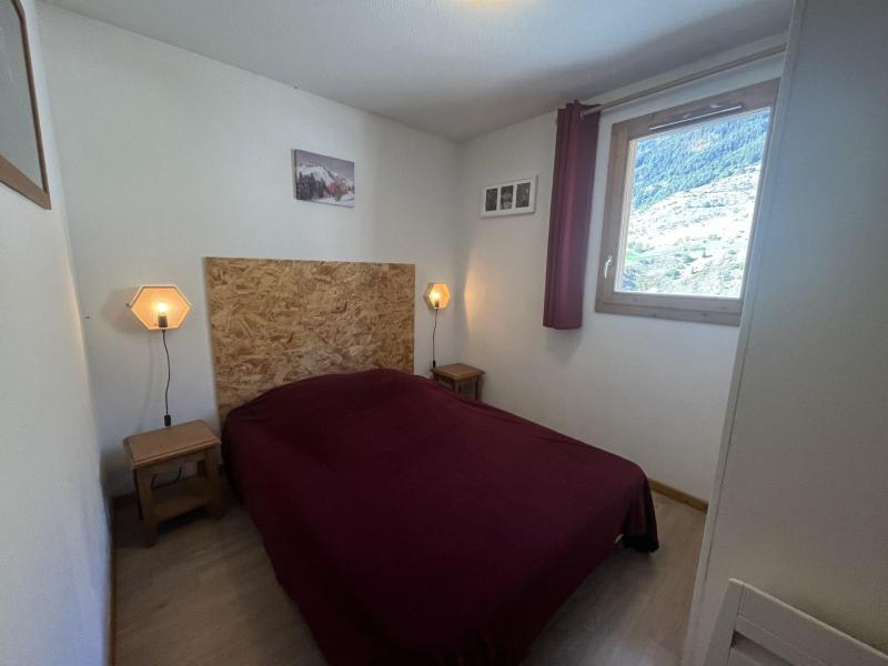 Holiday in mountain resort 3 room apartment 6 people (VALA11) - Résidence Valmonts - Val Cenis - Bedroom
