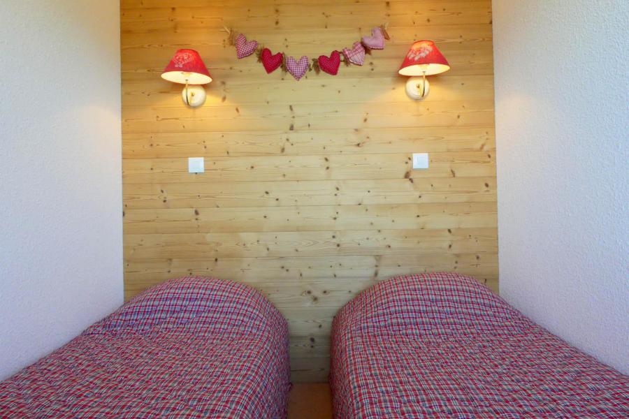 Holiday in mountain resort 2 room apartment 4 people (011) - Résidence Vanoise - Méribel-Mottaret - Accommodation