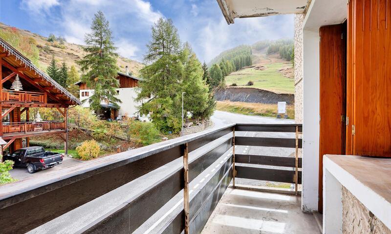 Rent in ski resort Studio 5 people (Confort 27m²) - Résidence Vars Sainte Marie - maeva Home - Vars - Summer outside