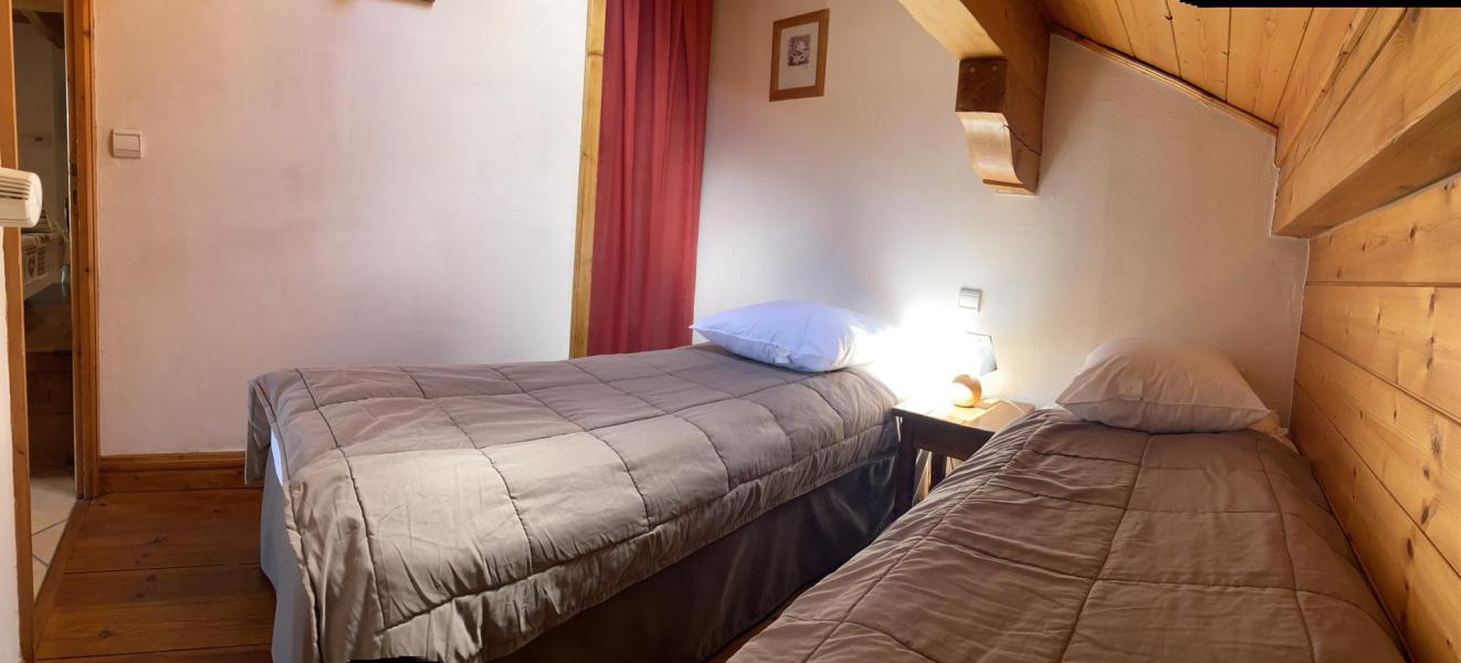 Holiday in mountain resort 4 room apartment 6 people (G18) - Résidence Village des Lapons G - Les Saisies - Bunk beds