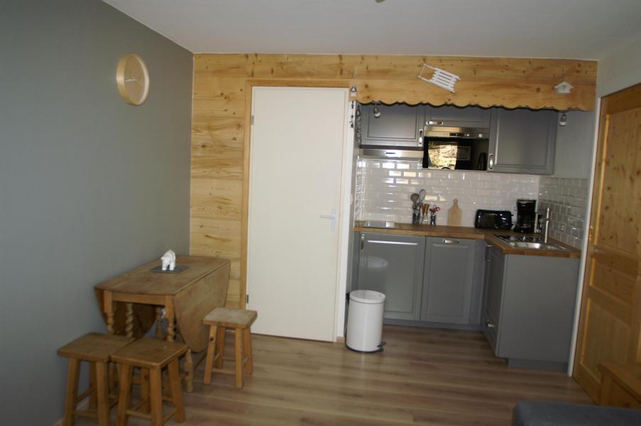 Holiday in mountain resort 2 room apartment 5 people - Résidences Prapoutel les 7 Laux - Les 7 Laux - Open-plan kitchen