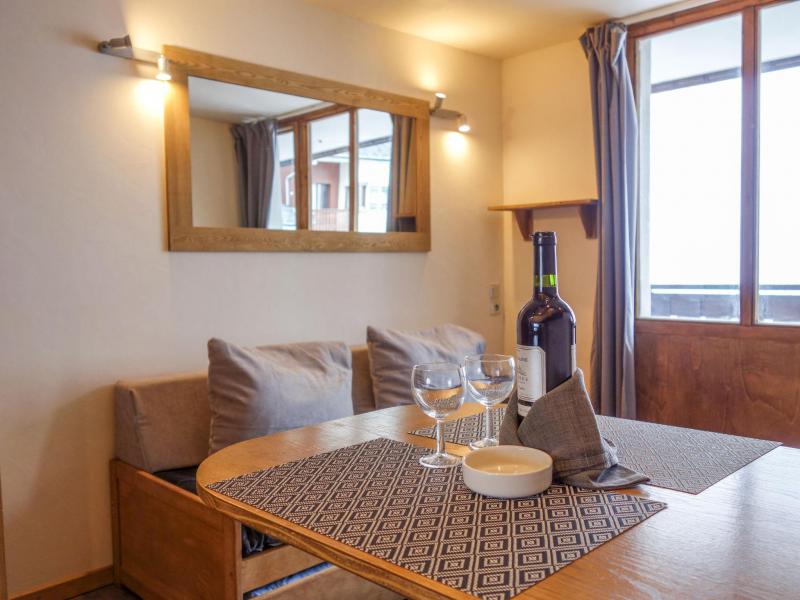 Holiday in mountain resort Studio 4 people (13) - Rond Point des Pistes - Tignes - Living room