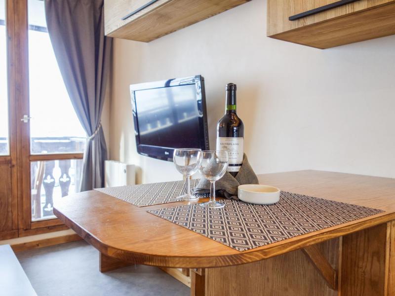 Holiday in mountain resort Studio 4 people (13) - Rond Point des Pistes - Tignes - Living room