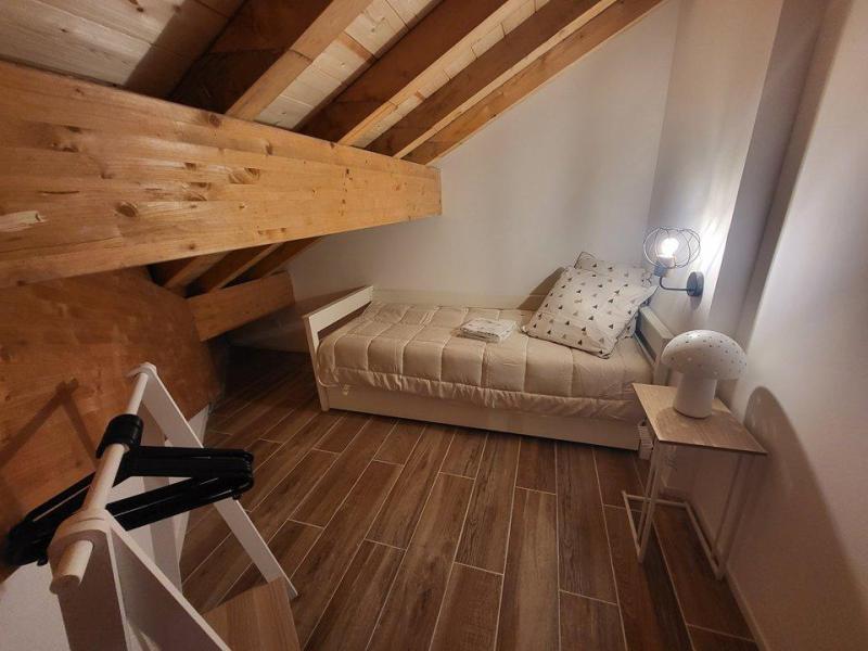 Vacaciones en montaña Apartamento 3 piezas para 6 personas (203) - Voie Lactee - Montgenèvre - Habitación abuhardillada