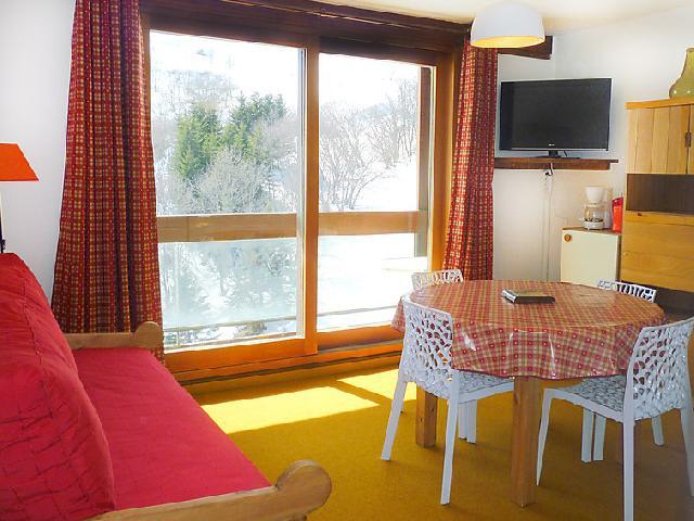 Holiday in mountain resort 3 room apartment 6 people (70) - Vostok Zodiaque - Le Corbier - Table