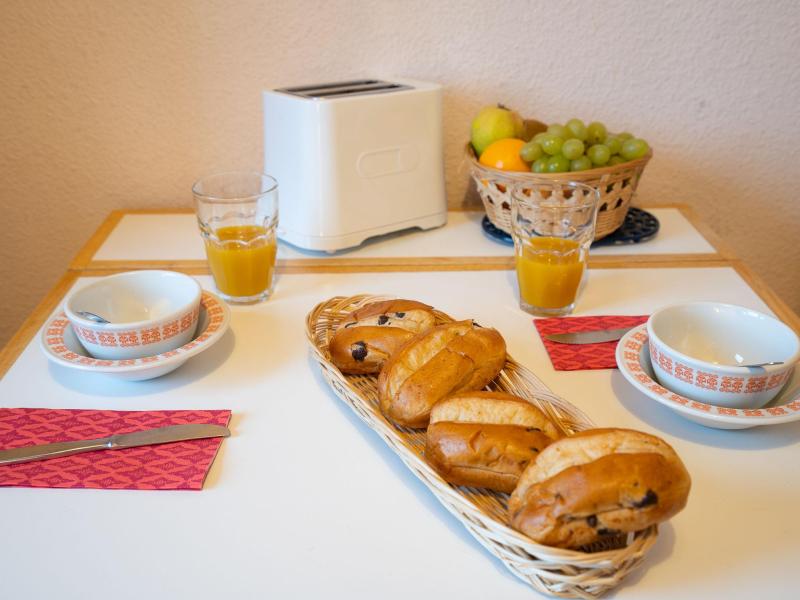 Vakantie in de bergen Appartement 1 kamers 2 personen (73) - Vostok Zodiaque - Le Corbier - Woonkamer