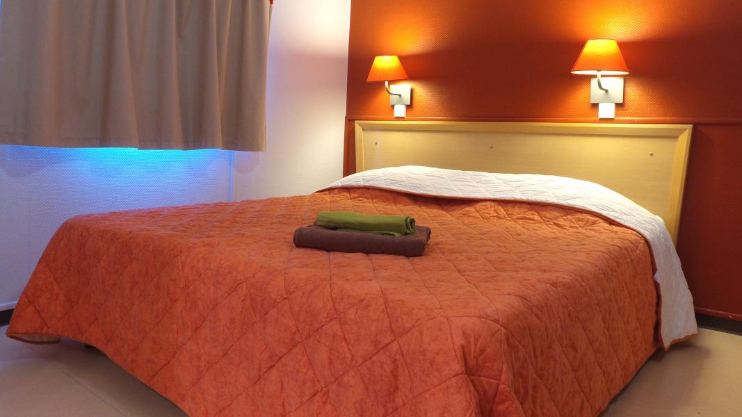 Holiday in mountain resort VVF Le Lioran Les Monts du Cantal - Le Lioran - Double bed