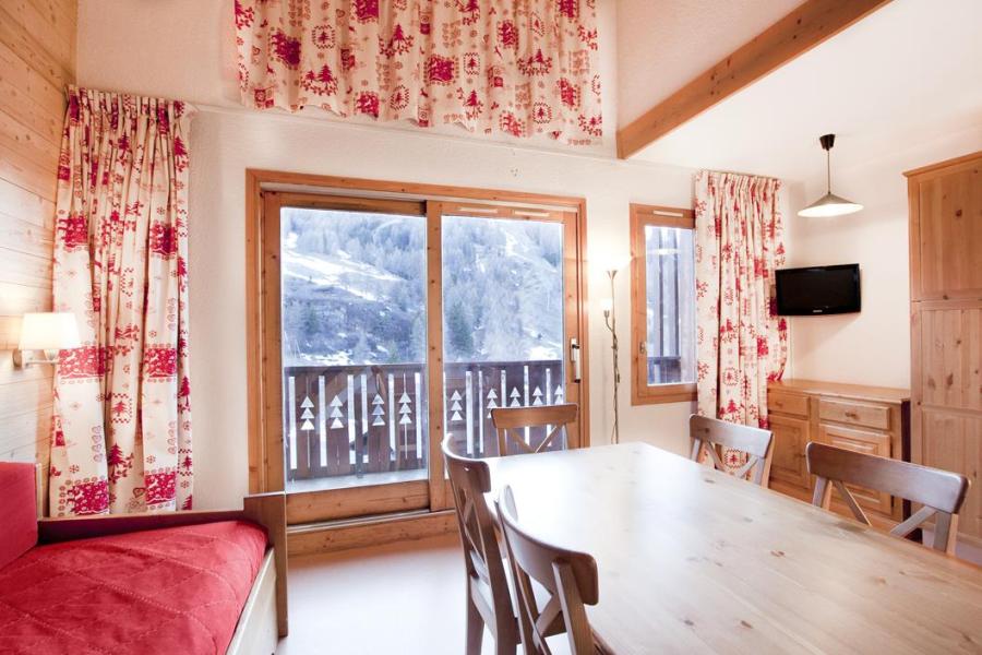 Holiday in mountain resort VVF Les Arolles - La Plagne - Accommodation