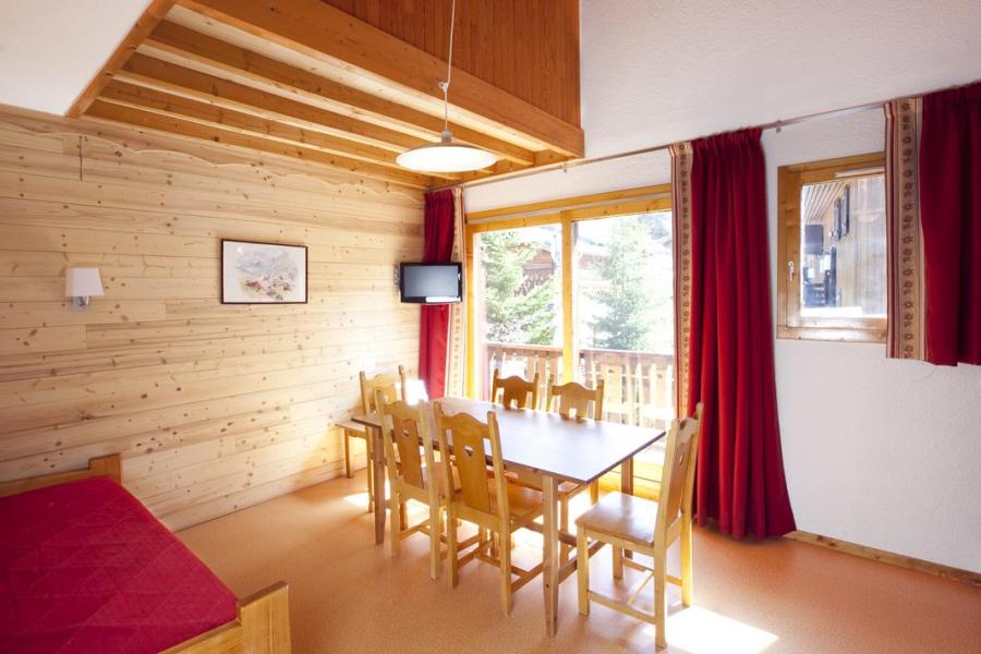 Vakantie in de bergen VVF Les Arolles - La Plagne - Woonkamer