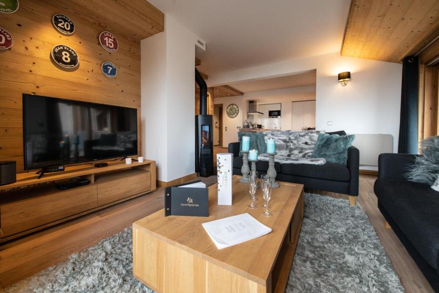 Holiday in mountain resort 3 room apartment 4 people (B08) - Whistler Lodge - Courchevel - Living room