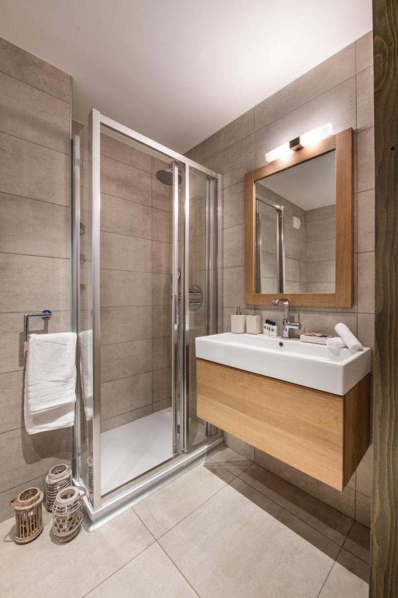 Holiday in mountain resort  (B13) - Whistler Lodge - Courchevel - Shower room