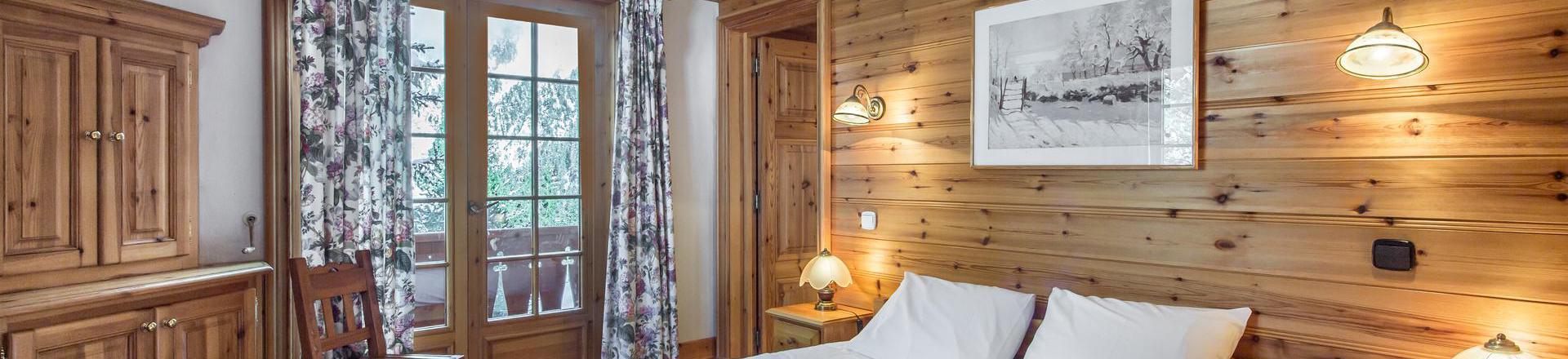 Holiday in mountain resort 7 room chalet 12 people - Chalet Agathe Blanche - Courchevel - Double bed