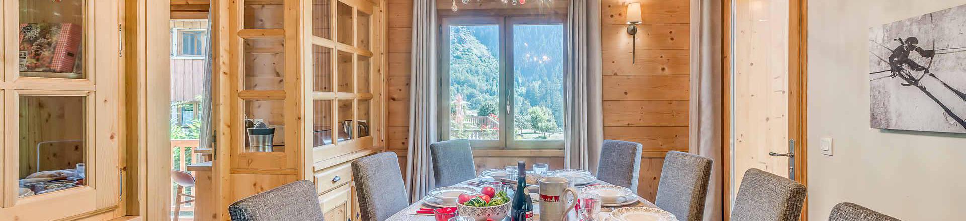 Holiday in mountain resort 7 room triplex chalet 10-12 people (CH) - Chalet Alideale - Champagny-en-Vanoise - Dining area
