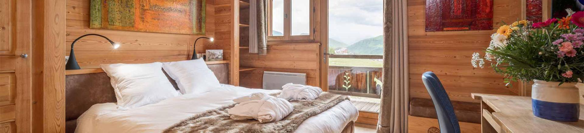 Holiday in mountain resort Chalet Bouquetin - Alpe d'Huez - Double bed