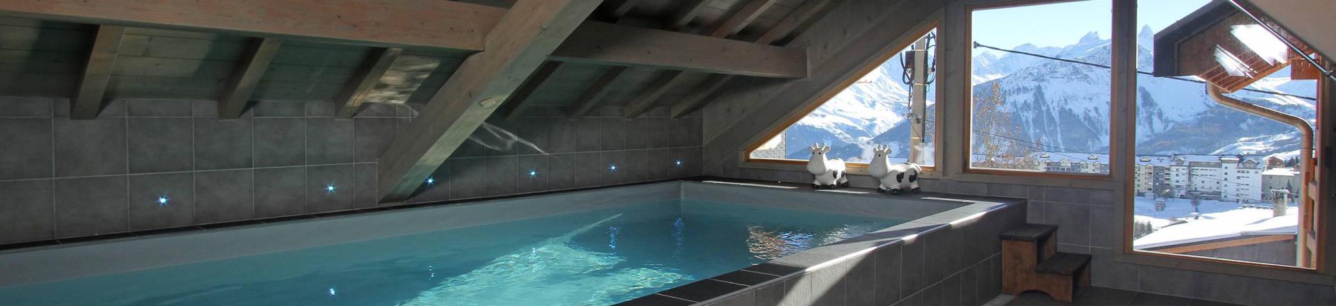 Holiday in mountain resort Chalet Jardin d'Hiver - La Toussuire - Swimming pool