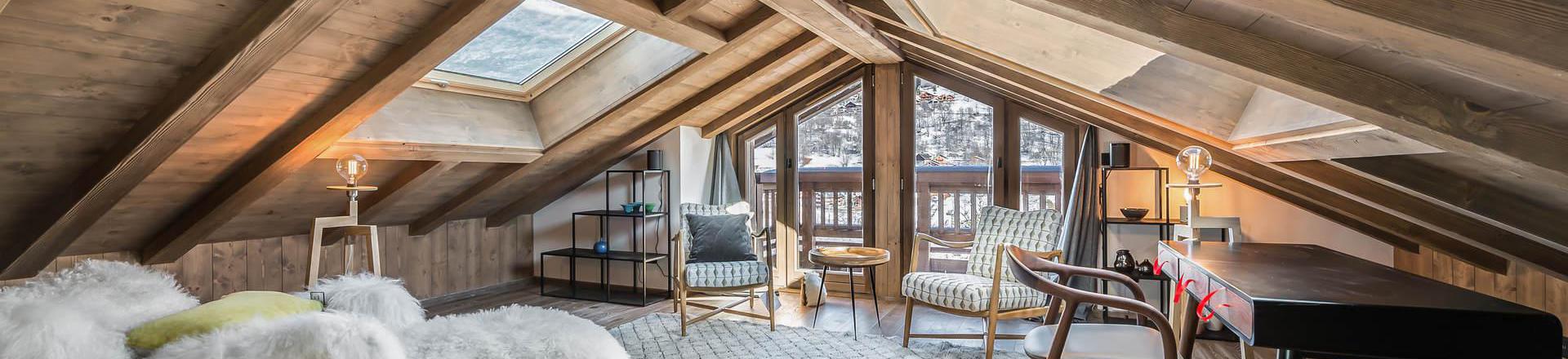 Holiday in mountain resort 6 room chalet 10 people - Chalet les Voutes - Méribel - Bedroom under mansard