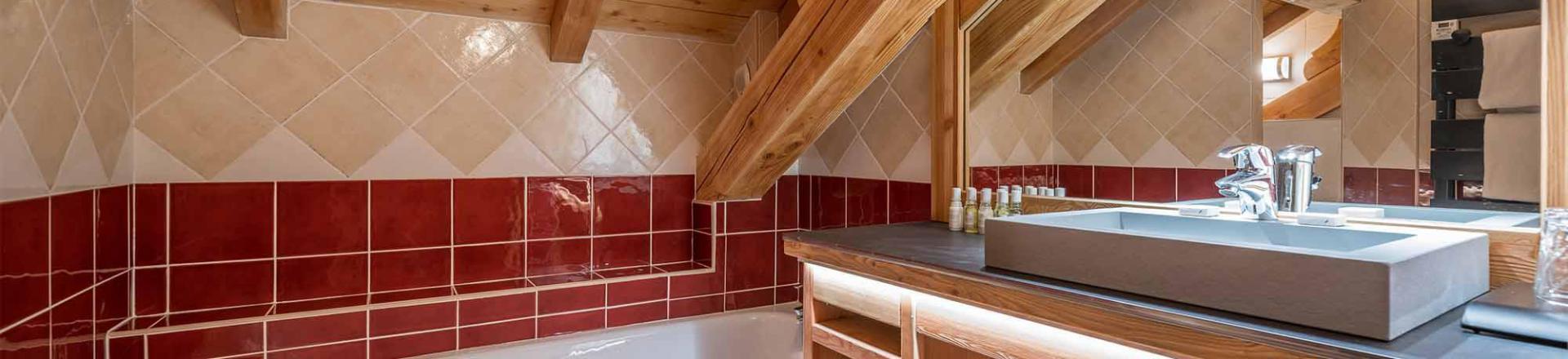 Holiday in mountain resort Chalet Loup - Alpe d'Huez - Bath-tub