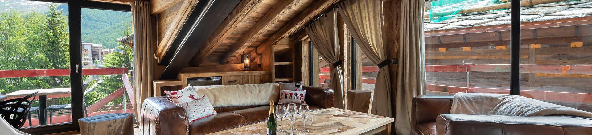 Holiday in mountain resort 5 room triplex chalet 10 people - Chalet Ours Noir - Val d'Isère - Living room