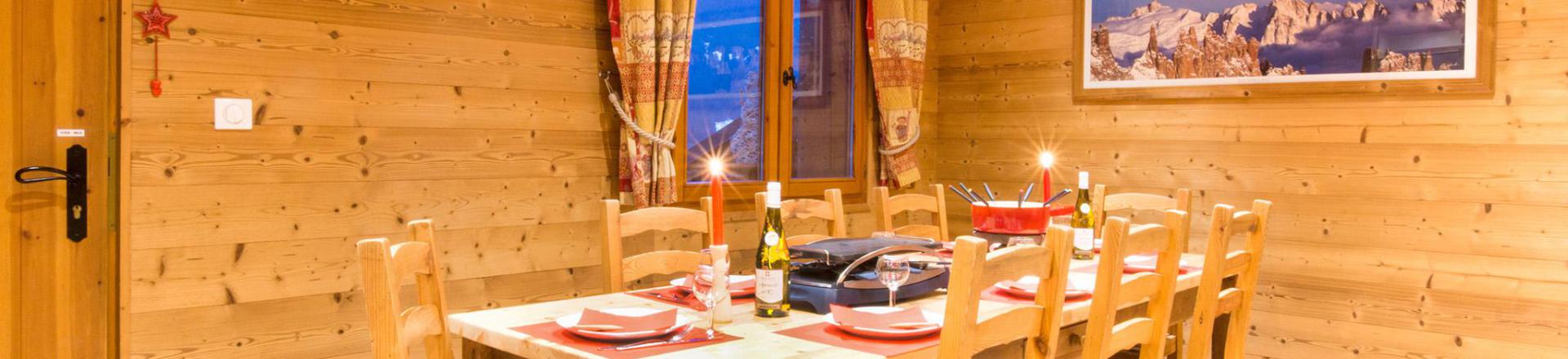 Holiday in mountain resort Chalet Rosa Villosa - Champagny-en-Vanoise - Table
