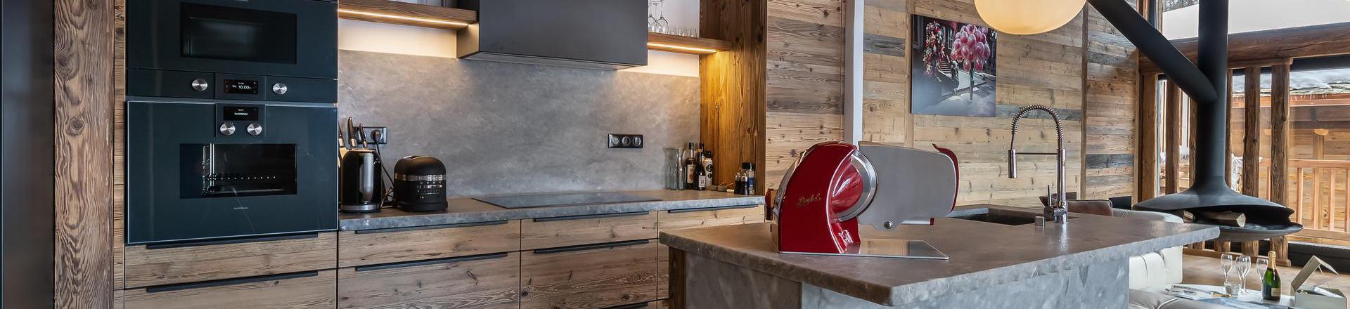 Holiday in mountain resort 6 room quadriplex chalet 10 people - Chalet Snowy Breeze - Val d'Isère - Kitchen